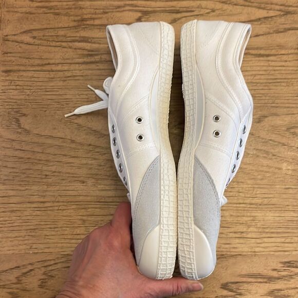 BACKYARD FOOTWEAR SNEAKERS.  NEW IN BOX.   SIZE IS 46 or 12.5 US - Picture 5 of 8